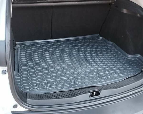 Білий Рено Меган, об'ємом двигуна 1.5 л та пробігом 299 тис. км за 8350 $, фото 19 на Automoto.ua