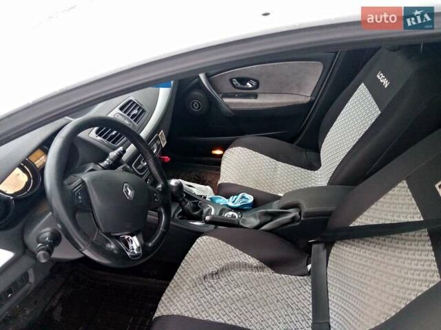 Белый Рено Меган, объемом двигателя 1.46 л и пробегом 307 тыс. км за 6900 $, фото 7 на Automoto.ua