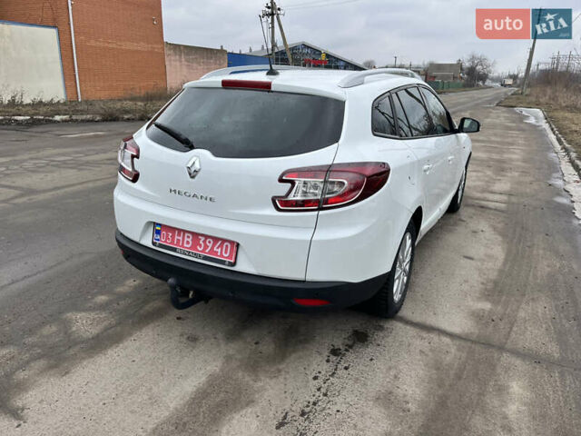 Белый Рено Меган, объемом двигателя 1.5 л и пробегом 238 тыс. км за 9000 $, фото 13 на Automoto.ua