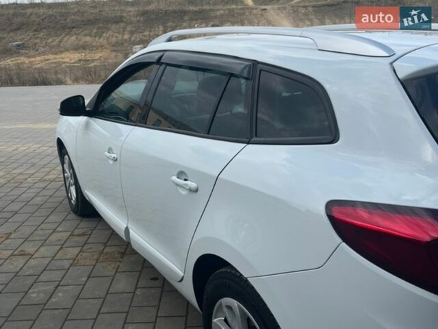 Білий Рено Меган, об'ємом двигуна 1.46 л та пробігом 259 тис. км за 7699 $, фото 11 на Automoto.ua