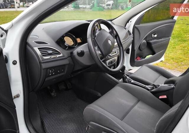 Белый Рено Меган, объемом двигателя 1.46 л и пробегом 225 тыс. км за 8500 $, фото 8 на Automoto.ua