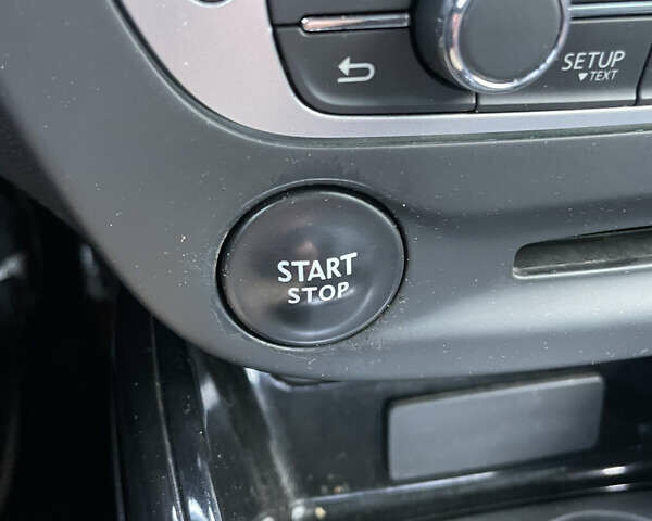 Белый Рено Меган, объемом двигателя 1.46 л и пробегом 305 тыс. км за 8500 $, фото 27 на Automoto.ua