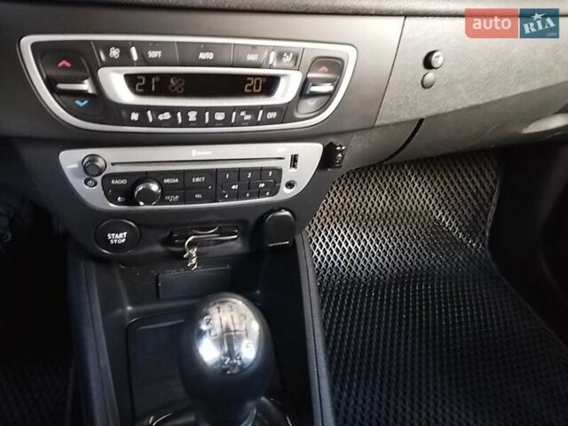 Білий Рено Меган, об'ємом двигуна 1.5 л та пробігом 299 тис. км за 8350 $, фото 9 на Automoto.ua