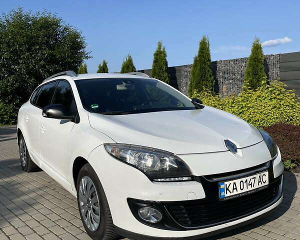 Белый Рено Меган, объемом двигателя 1.6 л и пробегом 372 тыс. км за 6100 $, фото 9 на Automoto.ua