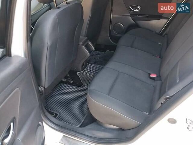 Білий Рено Меган, об'ємом двигуна 1.5 л та пробігом 299 тис. км за 8350 $, фото 20 на Automoto.ua
