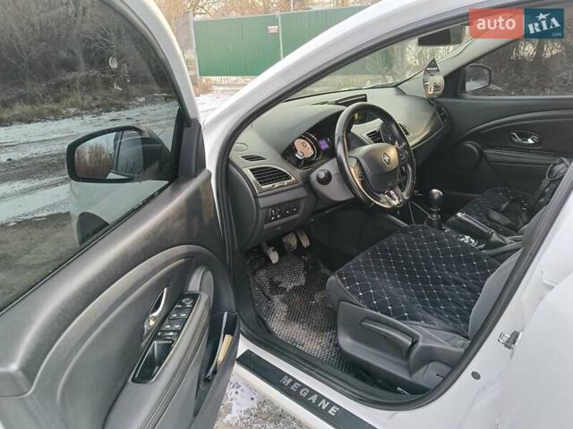 Белый Рено Меган, объемом двигателя 1.46 л и пробегом 306 тыс. км за 7199 $, фото 12 на Automoto.ua