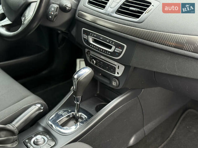Білий Рено Меган, об'ємом двигуна 1.5 л та пробігом 199 тис. км за 8250 $, фото 10 на Automoto.ua