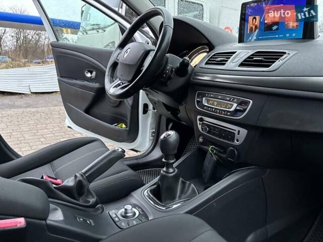 Білий Рено Меган, об'ємом двигуна 1.5 л та пробігом 248 тис. км за 7300 $, фото 31 на Automoto.ua