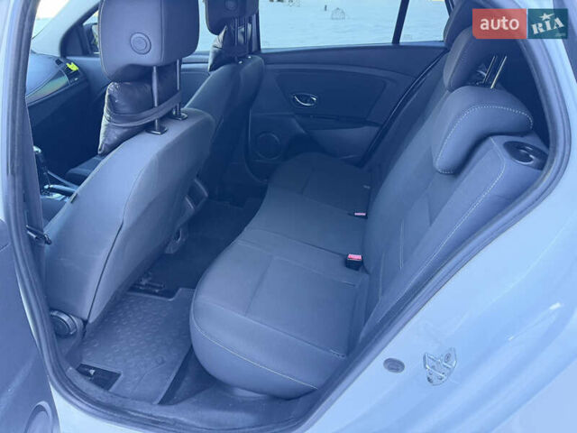 Білий Рено Меган, об'ємом двигуна 1.5 л та пробігом 271 тис. км за 7300 $, фото 15 на Automoto.ua