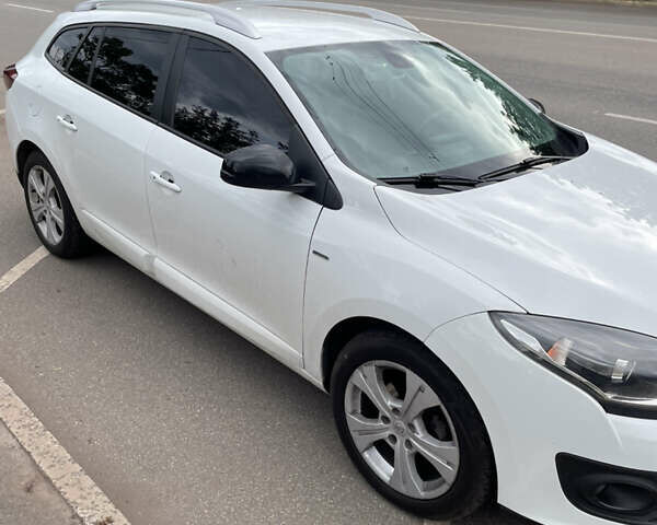 Белый Рено Меган, объемом двигателя 1.5 л и пробегом 235 тыс. км за 9100 $, фото 3 на Automoto.ua