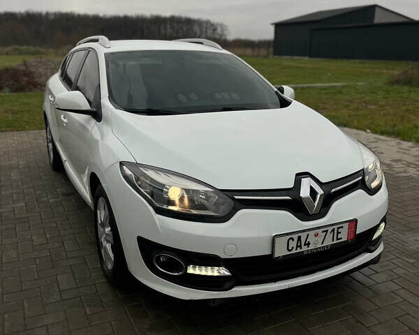 Белый Рено Меган, объемом двигателя 1.5 л и пробегом 297 тыс. км за 6690 $, фото 2 на Automoto.ua