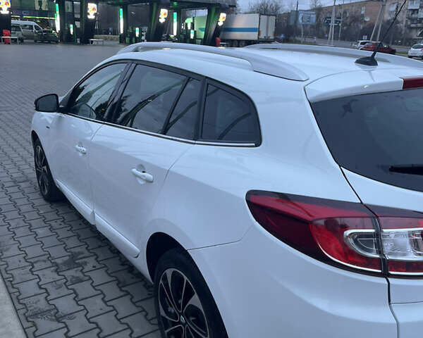 Белый Рено Меган, объемом двигателя 1.5 л и пробегом 223 тыс. км за 9900 $, фото 18 на Automoto.ua