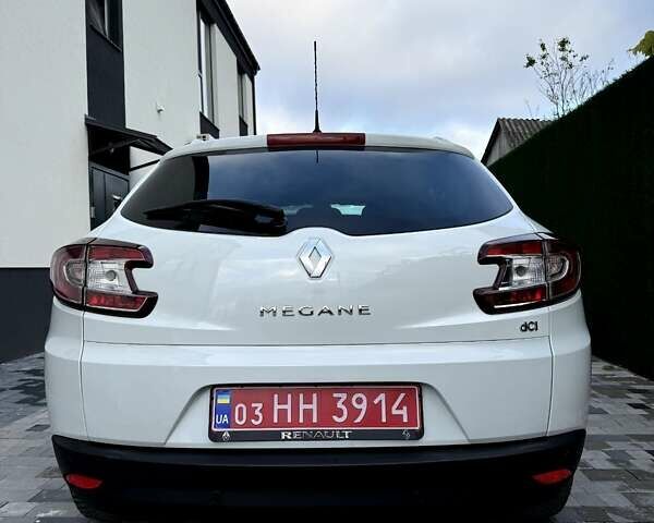 Белый Рено Меган, объемом двигателя 1.5 л и пробегом 192 тыс. км за 10750 $, фото 5 на Automoto.ua