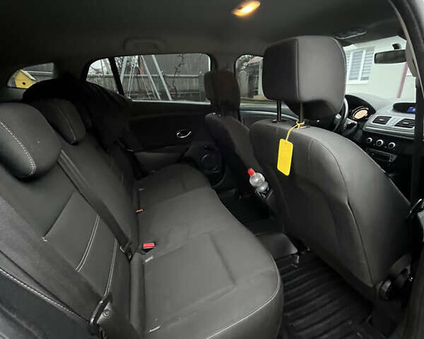 Белый Рено Меган, объемом двигателя 1.5 л и пробегом 297 тыс. км за 6690 $, фото 11 на Automoto.ua