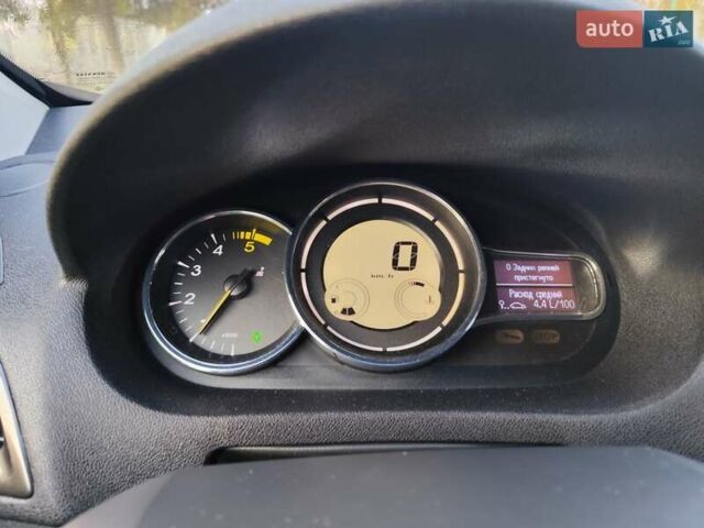 Білий Рено Меган, об'ємом двигуна 1.5 л та пробігом 165 тис. км за 8150 $, фото 53 на Automoto.ua