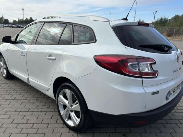 Белый Рено Меган, объемом двигателя 1.5 л и пробегом 230 тыс. км за 2500 $, фото 7 на Automoto.ua