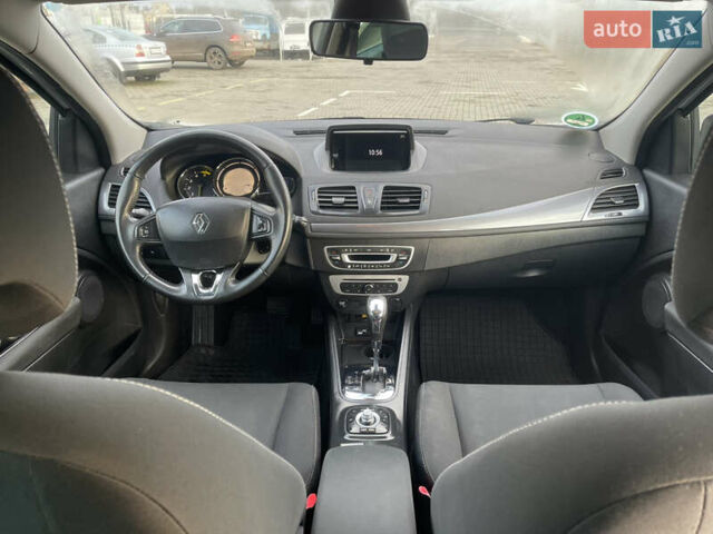 Білий Рено Меган, об'ємом двигуна 1.5 л та пробігом 225 тис. км за 9700 $, фото 30 на Automoto.ua
