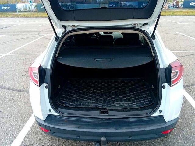 Белый Рено Меган, объемом двигателя 1.5 л и пробегом 238 тыс. км за 9200 $, фото 5 на Automoto.ua