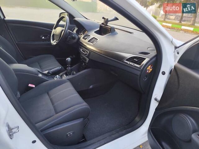 Білий Рено Меган, об'ємом двигуна 1.5 л та пробігом 165 тис. км за 8150 $, фото 48 на Automoto.ua