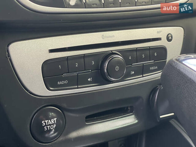 Білий Рено Меган, об'ємом двигуна 1.5 л та пробігом 225 тис. км за 9700 $, фото 25 на Automoto.ua