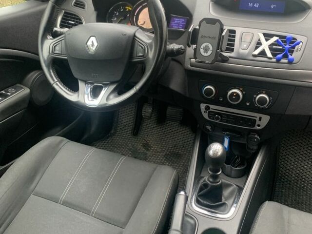 Білий Рено Меган, об'ємом двигуна 1.5 л та пробігом 226 тис. км за 7900 $, фото 9 на Automoto.ua