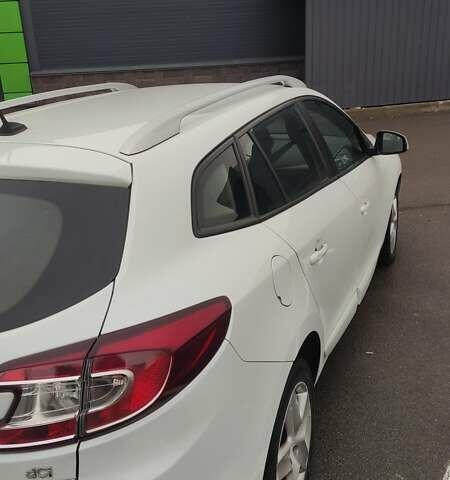 Белый Рено Меган, объемом двигателя 1.46 л и пробегом 234 тыс. км за 8500 $, фото 10 на Automoto.ua