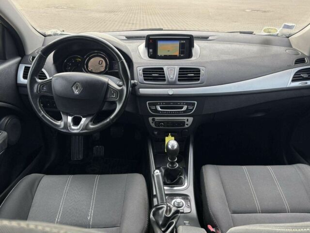 Белый Рено Меган, объемом двигателя 1.5 л и пробегом 230 тыс. км за 2500 $, фото 10 на Automoto.ua