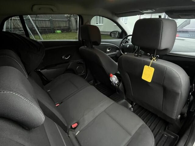 Белый Рено Меган, объемом двигателя 0 л и пробегом 297 тыс. км за 6790 $, фото 10 на Automoto.ua