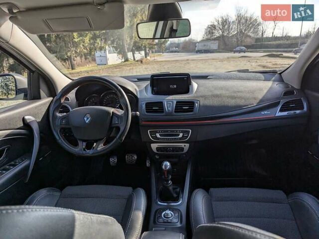 Білий Рено Меган, об'ємом двигуна 1.6 л та пробігом 247 тис. км за 8900 $, фото 32 на Automoto.ua