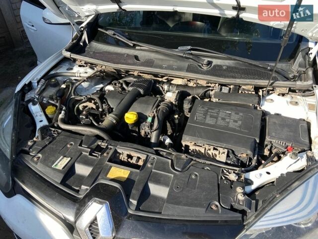 Белый Рено Меган, объемом двигателя 1.46 л и пробегом 285 тыс. км за 6900 $, фото 8 на Automoto.ua