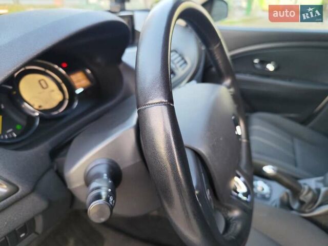 Білий Рено Меган, об'ємом двигуна 1.5 л та пробігом 165 тис. км за 8150 $, фото 26 на Automoto.ua