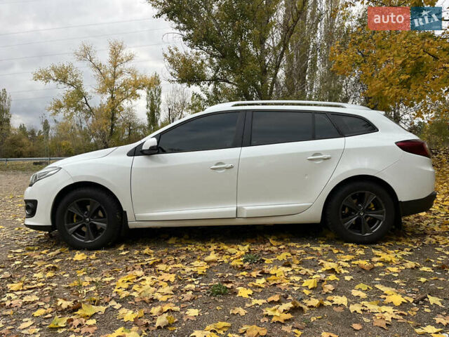 Белый Рено Меган, объемом двигателя 1.46 л и пробегом 272 тыс. км за 8500 $, фото 9 на Automoto.ua