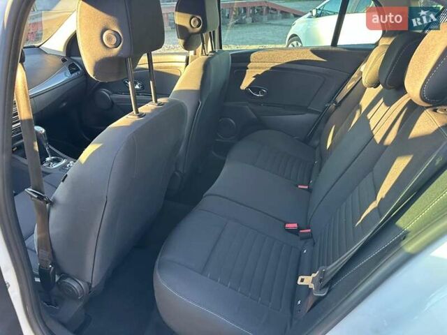 Рено Меган 2014 в Нововолынск на Automoto.ua Белый Рено Меган, объемом двигателя 1.5 л и пробегом 244 тыс. км за 9700 $, фото 10 на Automoto.ua