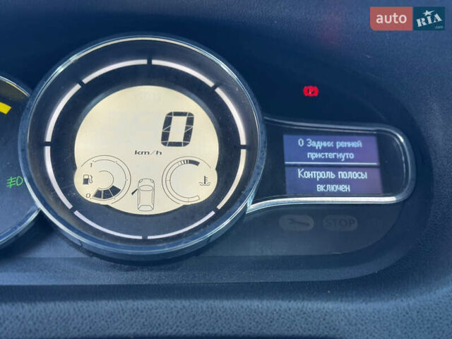 Белый Рено Меган, объемом двигателя 1.5 л и пробегом 261 тыс. км за 7999 $, фото 46 на Automoto.ua