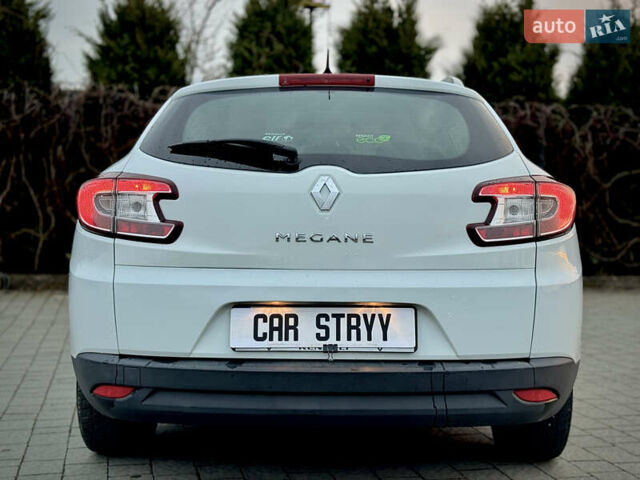 Білий Рено Меган, об'ємом двигуна 1.6 л та пробігом 227 тис. км за 7999 $, фото 18 на Automoto.ua