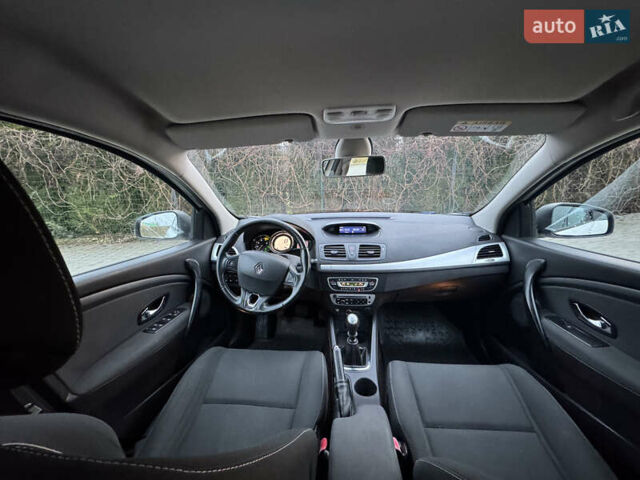 Білий Рено Меган, об'ємом двигуна 1.6 л та пробігом 227 тис. км за 7999 $, фото 30 на Automoto.ua