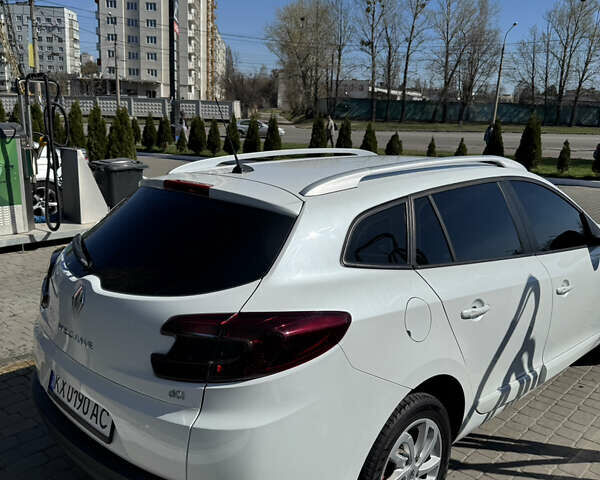 Белый Рено Меган, объемом двигателя 1.46 л и пробегом 242 тыс. км за 10000 $, фото 7 на Automoto.ua
