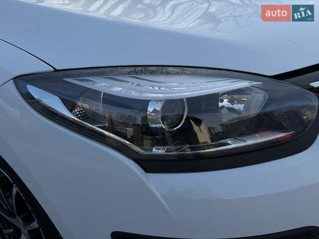 Белый Рено Меган, объемом двигателя 1.46 л и пробегом 178 тыс. км за 8550 $, фото 50 на Automoto.ua