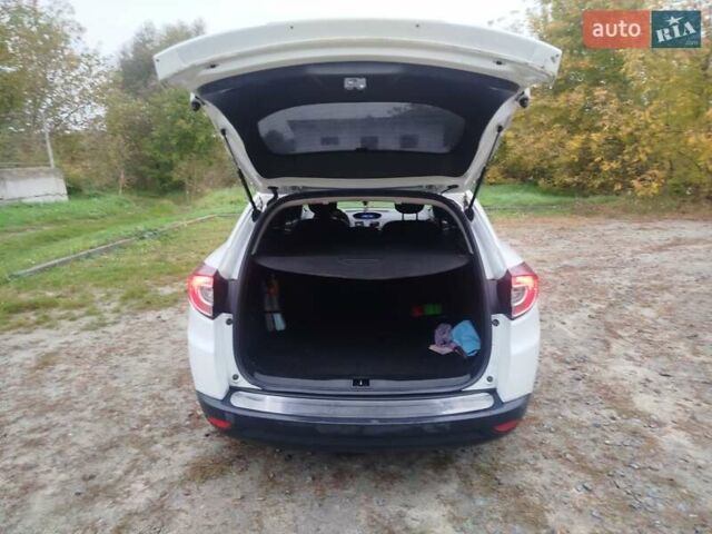 Белый Рено Меган, объемом двигателя 1.5 л и пробегом 263 тыс. км за 8200 $, фото 5 на Automoto.ua