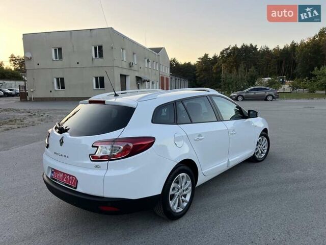 Белый Рено Меган, объемом двигателя 1.5 л и пробегом 196 тыс. км за 8900 $, фото 9 на Automoto.ua