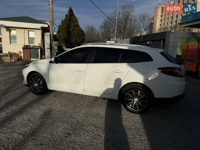 Белый Рено Меган, объемом двигателя 1.46 л и пробегом 178 тыс. км за 8550 $, фото 19 на Automoto.ua