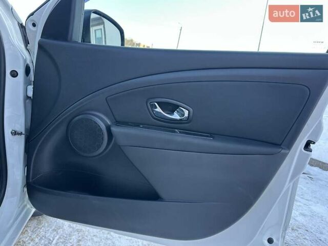 Білий Рено Меган, об'ємом двигуна 1.5 л та пробігом 316 тис. км за 8500 $, фото 65 на Automoto.ua