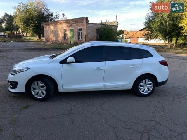 Белый Рено Меган, объемом двигателя 1.46 л и пробегом 285 тыс. км за 6900 $, фото 3 на Automoto.ua