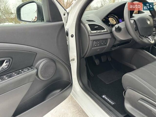 Білий Рено Меган, об'ємом двигуна 1.5 л та пробігом 192 тис. км за 8650 $, фото 28 на Automoto.ua