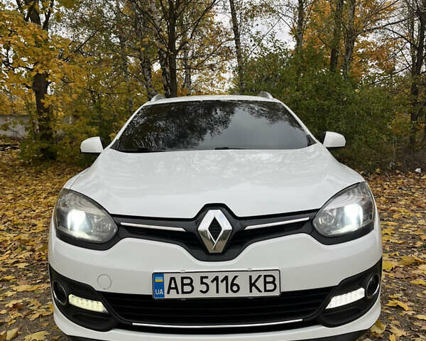 Белый Рено Меган, объемом двигателя 1.46 л и пробегом 272 тыс. км за 8500 $, фото 3 на Automoto.ua