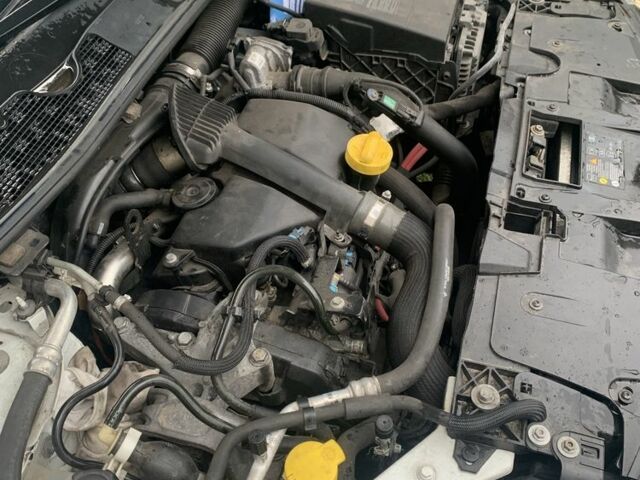 Білий Рено Меган, об'ємом двигуна 1.5 л та пробігом 226 тис. км за 7900 $, фото 16 на Automoto.ua