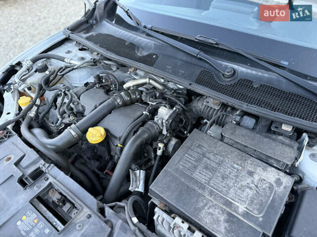 Белый Рено Меган, объемом двигателя 1.5 л и пробегом 245 тыс. км за 8250 $, фото 18 на Automoto.ua