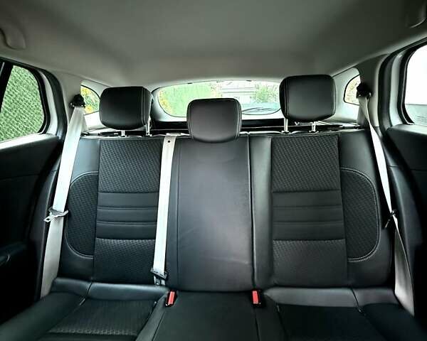 Белый Рено Меган, объемом двигателя 1.5 л и пробегом 192 тыс. км за 10750 $, фото 12 на Automoto.ua