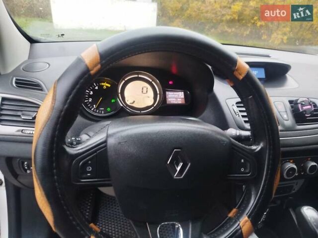 Белый Рено Меган, объемом двигателя 1.5 л и пробегом 263 тыс. км за 8200 $, фото 7 на Automoto.ua