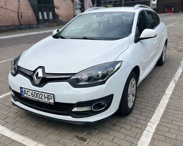 Белый Рено Меган, объемом двигателя 1.46 л и пробегом 238 тыс. км за 7999 $, фото 4 на Automoto.ua